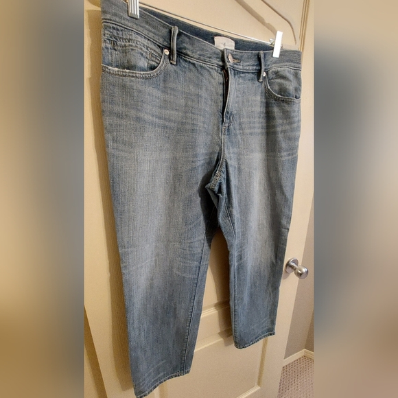 LOU & GREY Boyfriend Capri Jeans. Women's Size 30. 💙 - Picture 2 of 13